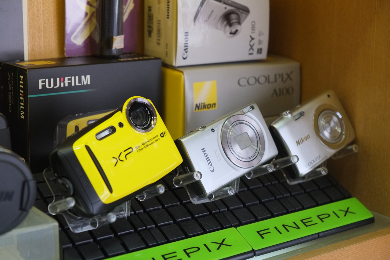 コンパクトデジカメ,デジタル一眼まで販売